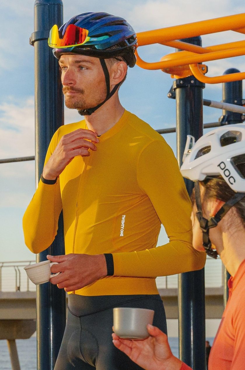 Aaero-performance-mustard