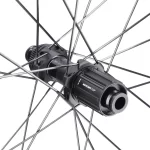 princeton-carbonworks-laufradsatz-28-road-wake-6560-evolution-dt-swiss-180-naben-matte-black-shimano-road~5
